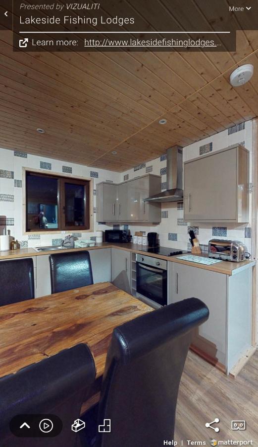 Lakeside Fishing Lodges بوسطن المظهر الخارجي الصورة