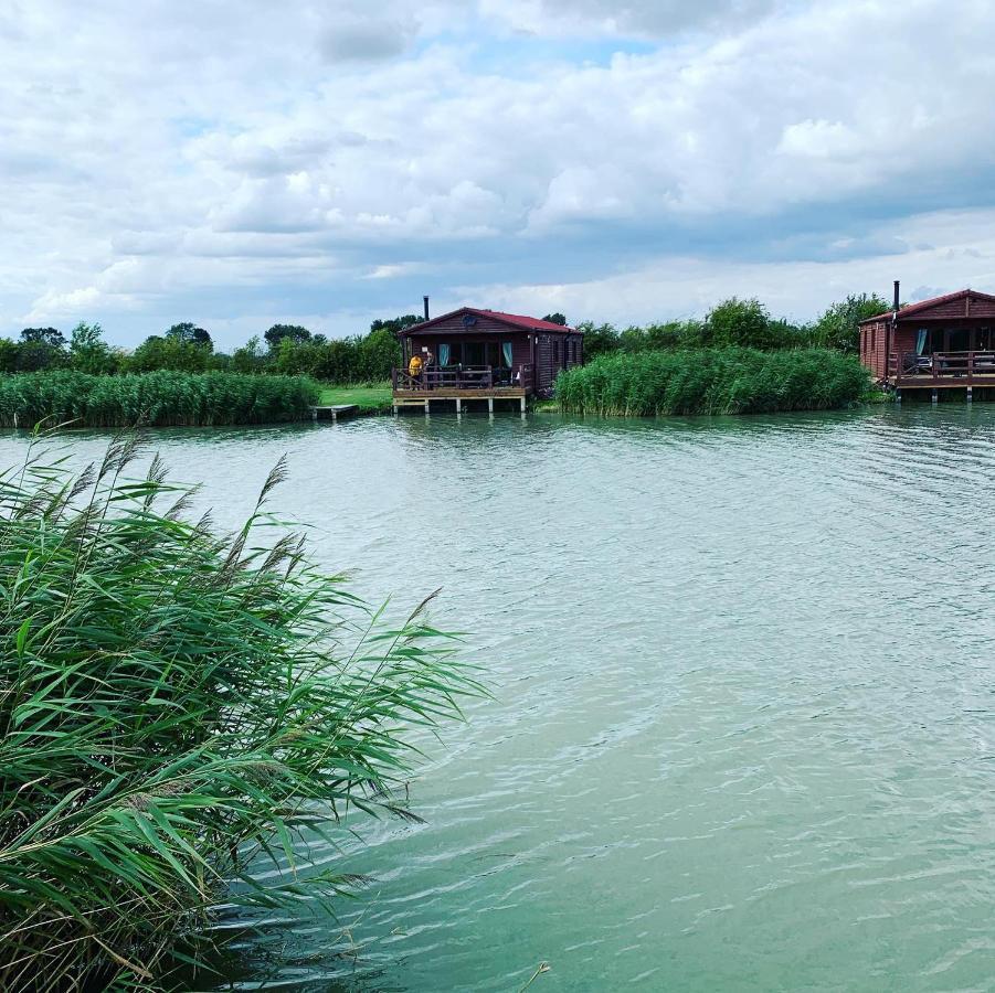 Lakeside Fishing Lodges بوسطن المظهر الخارجي الصورة