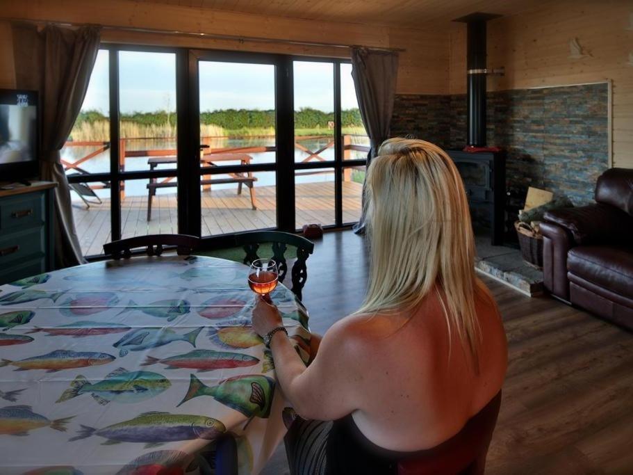 Lakeside Fishing Lodges بوسطن المظهر الخارجي الصورة